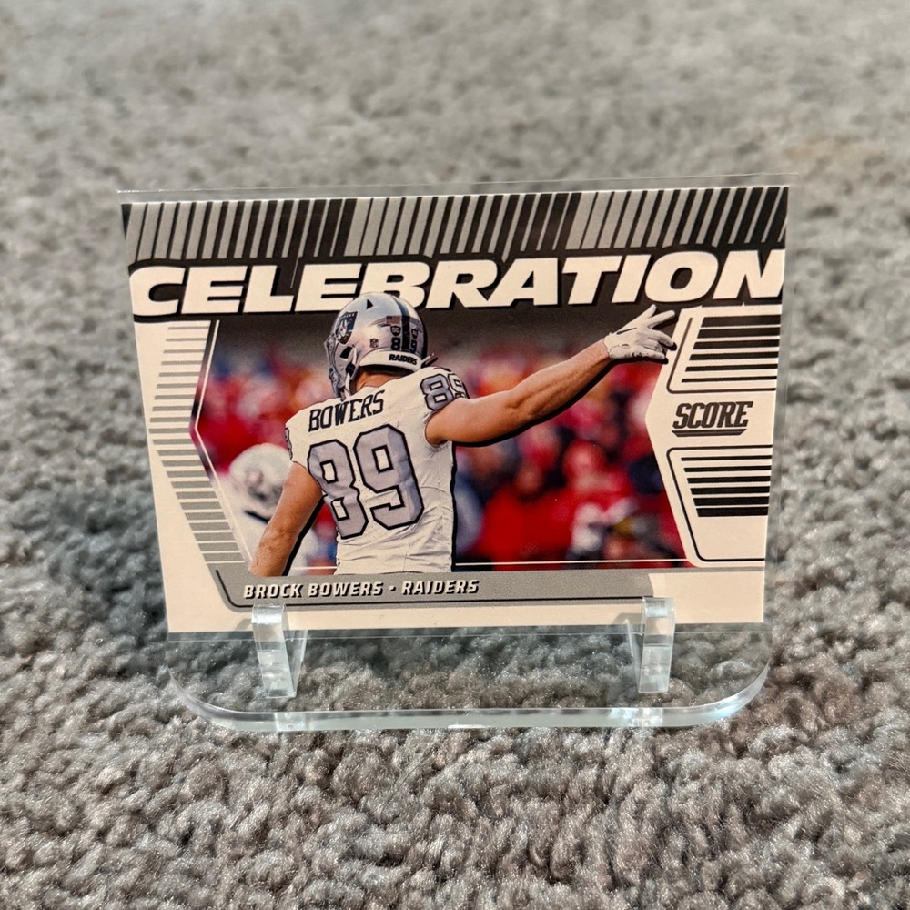 Panini Score 2025 -  Brock Bowers ‘Celebration’ Football Trading Card Displa